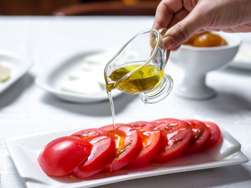 Le retour en force de la vinaigrette maison dans la cuisine créative